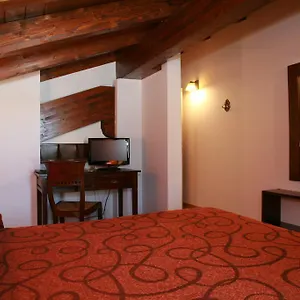La Casa Vieja Pensión